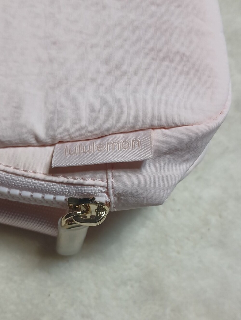 lululemon Everywhere Belt Bag Light Pink Crossbody - Picture 7 of 7